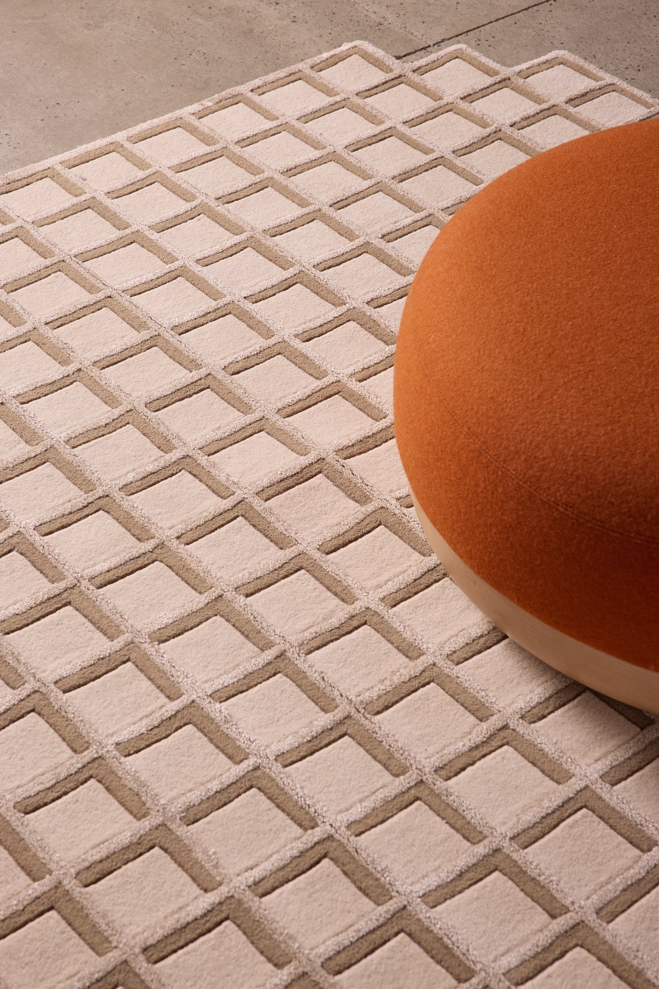 Ora Checkmate | Sand